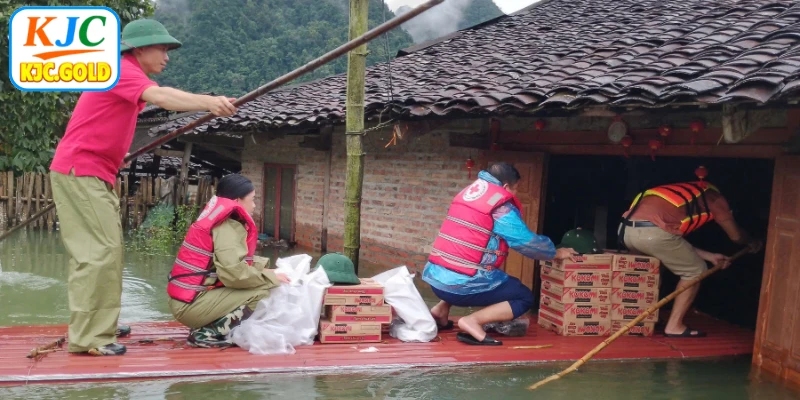 Vai trò của KJC trong hoạt động chia sẻ yêu thương sau cơn bão số 5